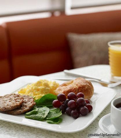 Springhill Suites By Marriott Oklahoma City Airport Екстер'єр фото