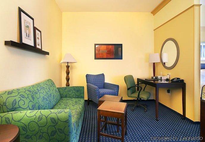 Springhill Suites By Marriott Oklahoma City Airport Екстер'єр фото